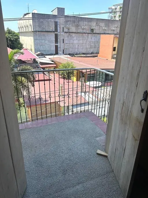 Henry Residences Apartment Close To Sm, Walking St, Airport Angeles