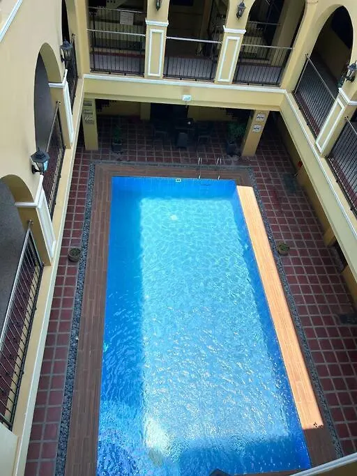 Henry Residences Apartment Close To Sm, Walking St, Airport Angeles